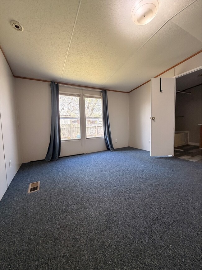 property at 14331 Greenville St