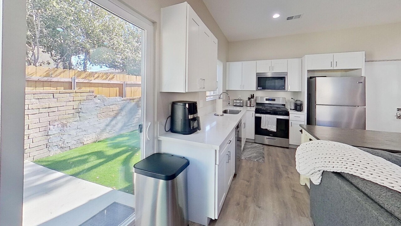 4929 College Ave in San Diego, CA - Building Photo