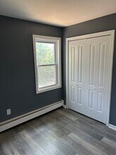 11 Hawkins St, Unit Apt #C in Derby, CT - Building Photo - Building Photo