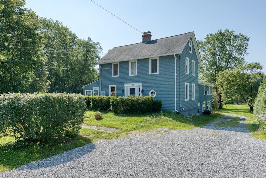 134 East St in Litchfield, CT - Building Photo
