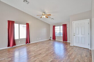 13337 W Cottonwood St in Surprise, AZ - Building Photo - Building Photo