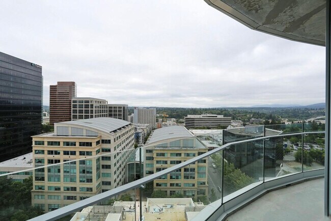 288 106th Ave NE in Bellevue, WA - Building Photo - Building Photo