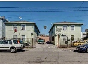 700 Sycamore St in Oakland, CA - Foto de edificio - Building Photo