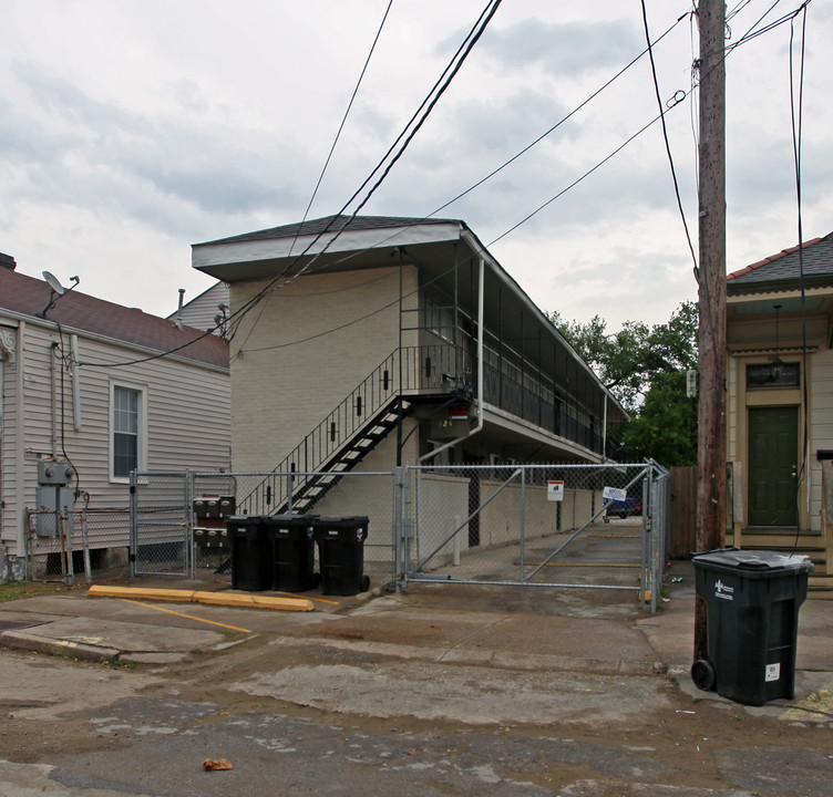 324 S Dorgenois St in New Orleans, LA - Building Photo