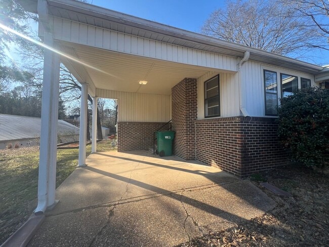 8020 Hwy 43 in Northport, AL - Building Photo - Building Photo