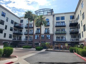 914 E Osborn Rd in Phoenix, AZ - Building Photo