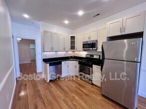 150 1/2 M St in Boston, MA - Building Photo - Building Photo