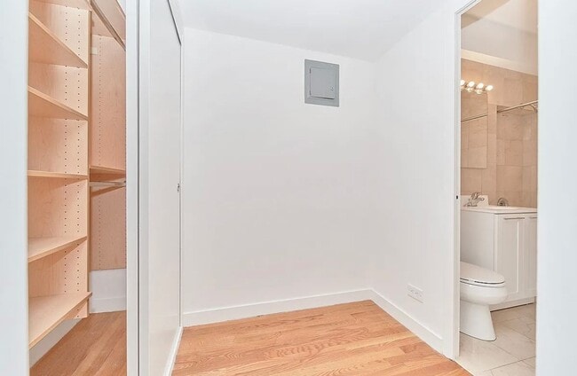 EAST 55 STREET, Unit 7B in New York, NY - Building Photo - Building Photo