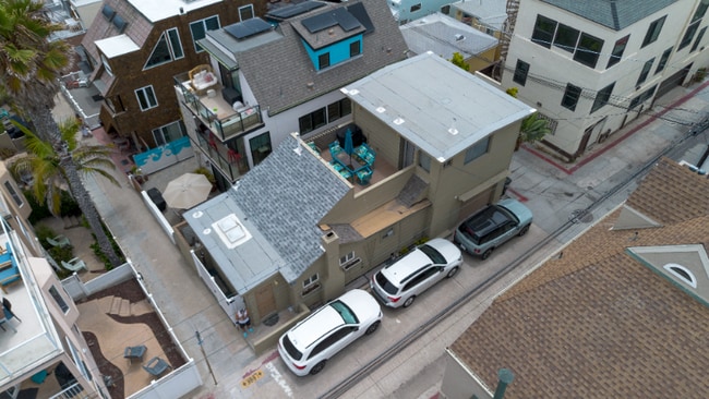 717 Portsmouth Ct in San Diego, CA - Building Photo - Building Photo