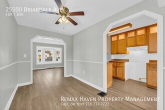 25500 Briardale Ave in Euclid, OH - Building Photo - Building Photo