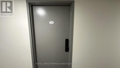 50 Herrick Ave in St Catharines, ON - Building Photo - Building Photo