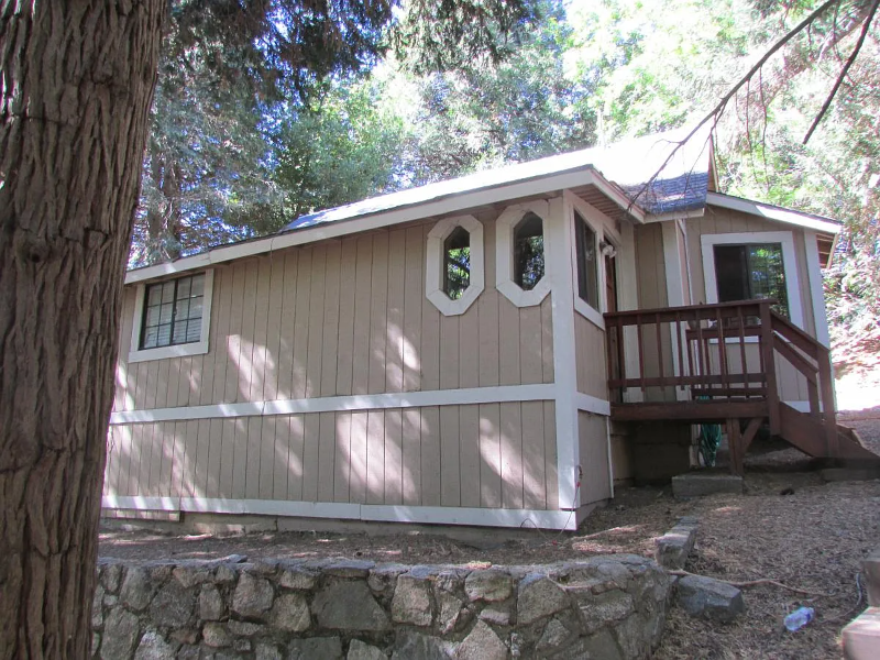 22927 Crest Forest Dr in Crestline, CA - Building Photo