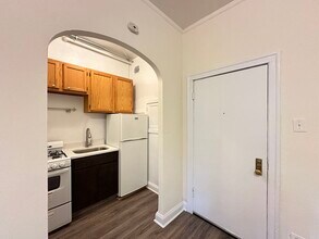 2536 N Sawyer Ave in Chicago, IL - Building Photo - Building Photo