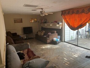 7711 Del Glen Ln in Houston, TX - Building Photo - Building Photo
