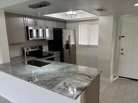 1704 University Ln, Unit College Club Condominium in Cocoa, FL - Building Photo