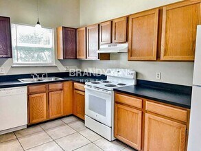 7658 Collins Ridge Blvd in Jacksonville, FL - Foto de edificio - Building Photo