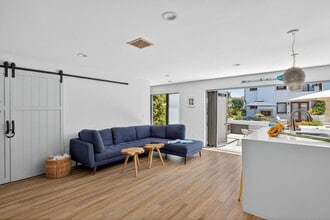 233 2nd St. in Manhattan Beach, CA - Building Photo - Building Photo