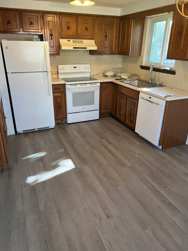 308 Frontier Ave, Unit 3 in North Tonawanda, NY - Building Photo - Building Photo