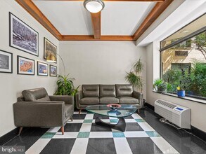 1801 Clydesdale Pl NW in Washington, DC - Building Photo - Building Photo
