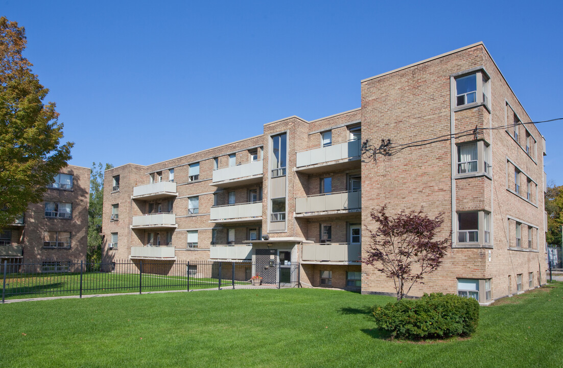 Humber River Apartments in Toronto, ON - Building Photo