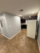 11114 Baywood St, Unit 102 in San Antonio, TX - Building Photo - Building Photo