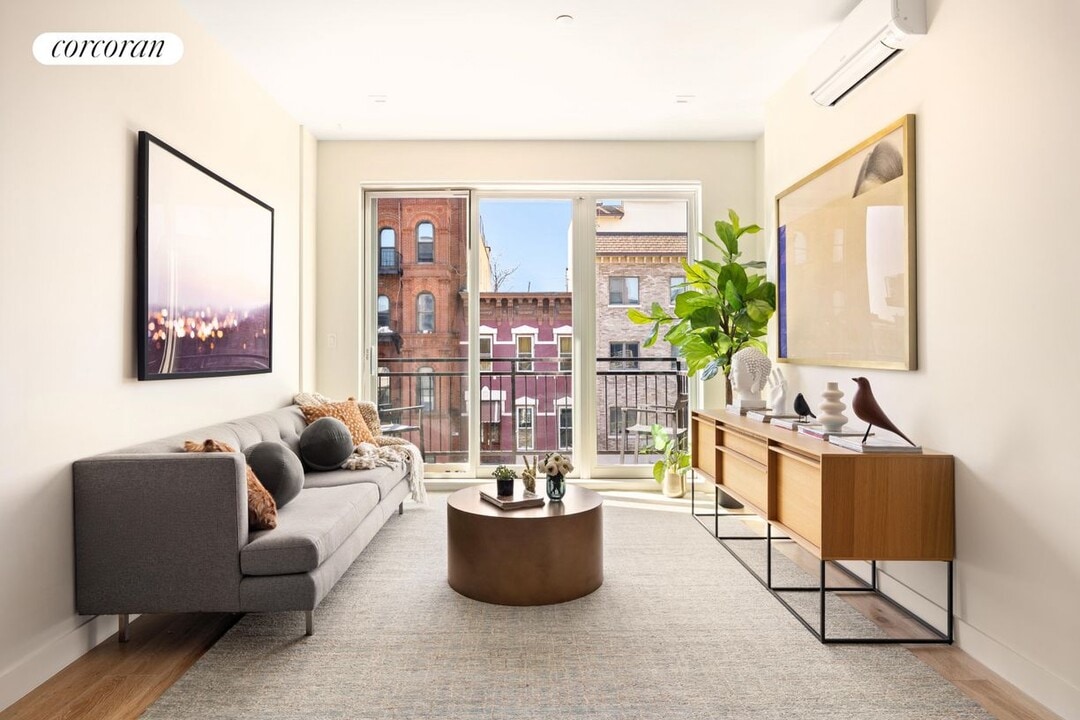 1122 Lafayette Ave in Brooklyn, NY - Building Photo