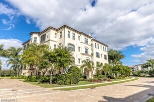 16425 Carrara Way, Unit 301 in Naples, FL - Building Photo