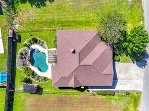 13417 Bunker Hill Dr in Willis, TX - Building Photo - Building Photo