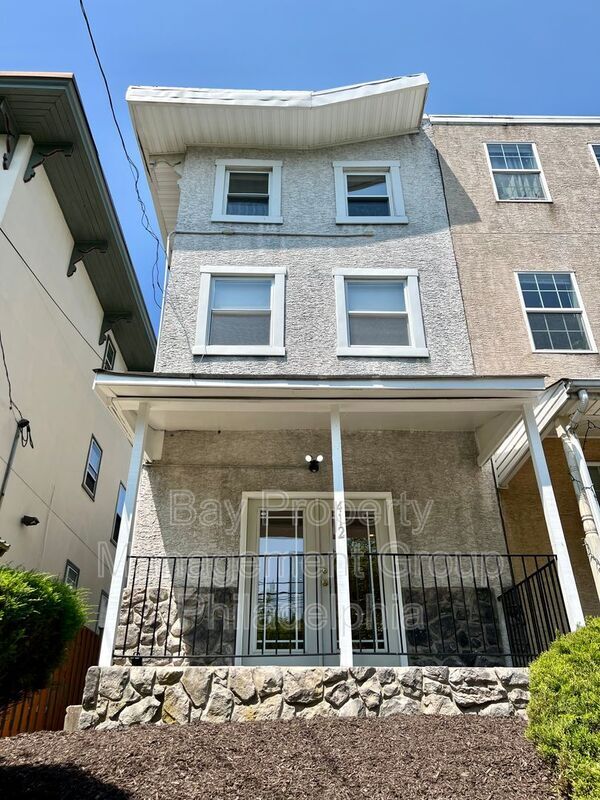property at 412 N 32nd St