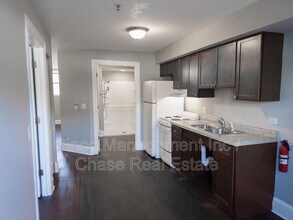 115 N Hickory St in Joliet, IL - Building Photo - Building Photo