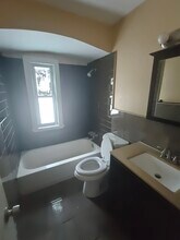 615 E Mansfield Ave in Pontiac, MI - Building Photo - Building Photo