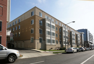 400M Apartments in Washington, DC - Building Photo - Building Photo