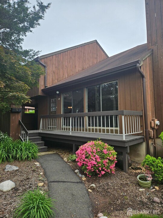 498 Auten Rd in Hillsborough, NJ - Building Photo