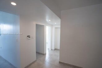 2717 NW 22nd Ct in Miami, FL - Building Photo - Building Photo
