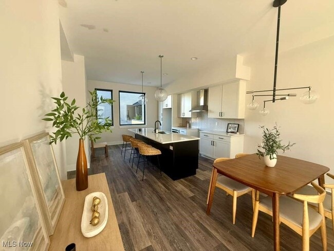 property at 1495 Superior Ave E