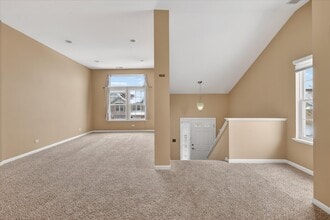 1161 Hawthorne Ln in Elk Grove Village, IL - Building Photo - Building Photo