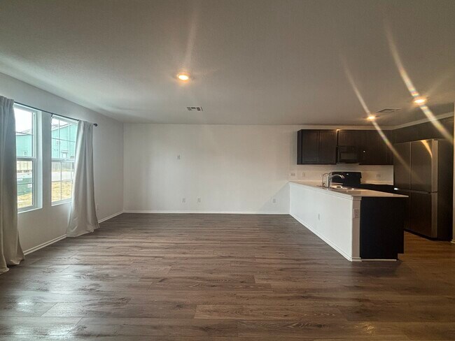 244 Texas Angel Wy in Jarrell, TX - Building Photo - Building Photo