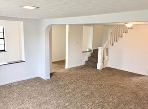 8993 Pippin Rd in Cincinnati, OH - Building Photo - Building Photo