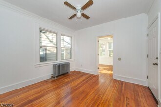 51 Riggs Pl, Unit 1 in South Orange, NJ - Building Photo - Building Photo