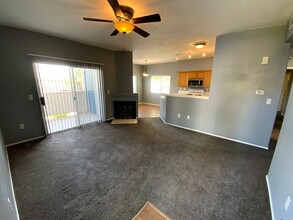 2100 Black Island St in Las Vegas, NV - Building Photo - Building Photo
