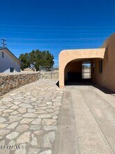 1924 St Johns Dr in El Paso, TX - Building Photo - Building Photo