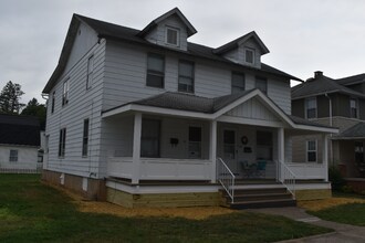 617 Hepburn St in Milton, PA - Building Photo - Building Photo