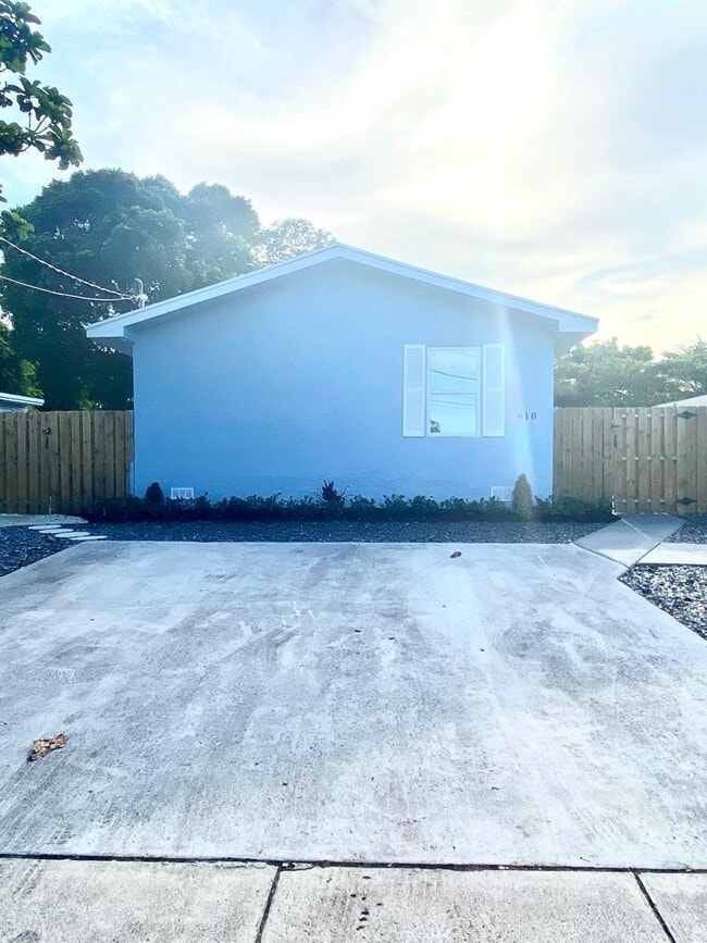 610 SE 2nd Ave in Delray Beach, FL - Building Photo - Building Photo