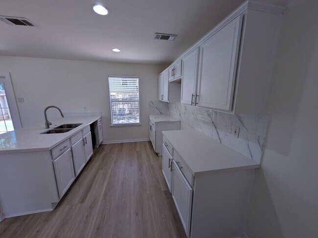 11726 Rolling Stream Dr in Tomball, TX - Building Photo - Building Photo