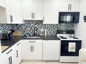7505 NW 5th Pl, Unit 203 in Margate, FL - Building Photo - Building Photo