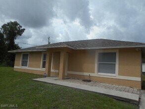 603 Marvin Ave in Lehigh Acres, FL - Building Photo - Building Photo