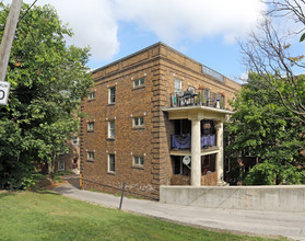 Mountainview Apartments in Hamilton, ON - Building Photo - Building Photo