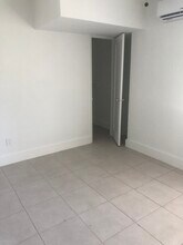 300 NW 97th St in Miami, FL - Building Photo - Building Photo