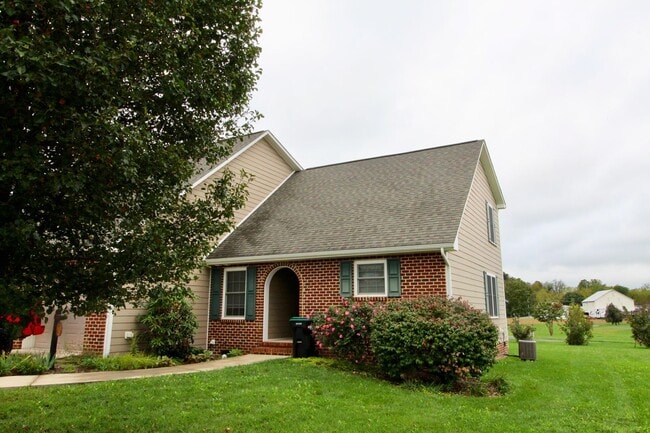 property at 120 Hollen Mill Ct