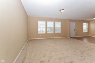 5550 Honey Creek Ct in Indianapolis, IN - Foto de edificio - Building Photo